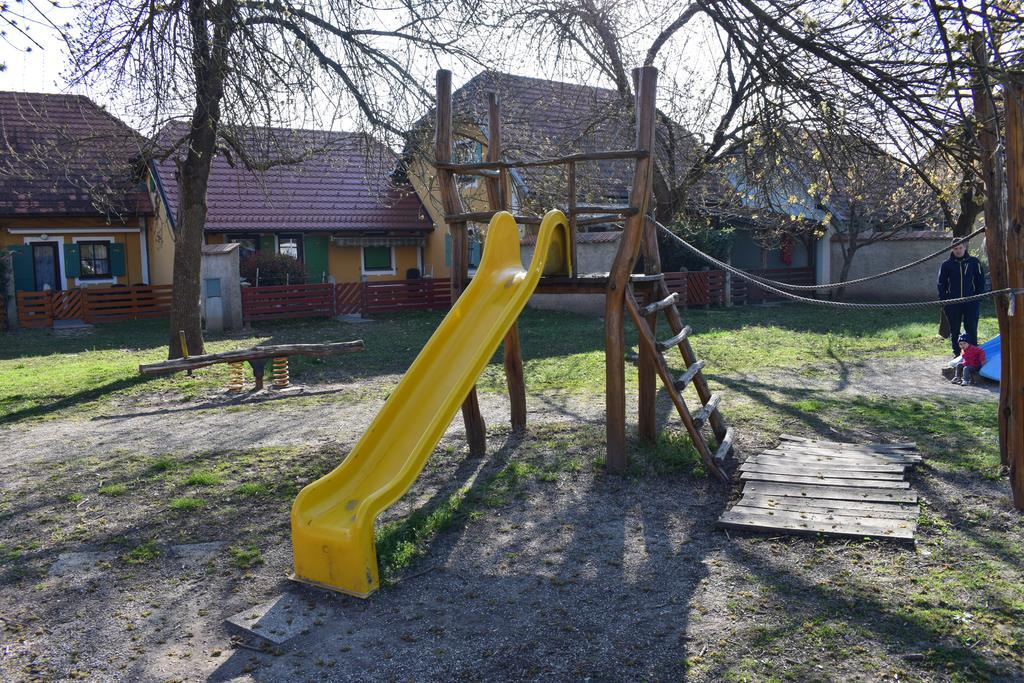 Апартаменты Borovnica Catez Чатеж-об-Сави Экстерьер фото